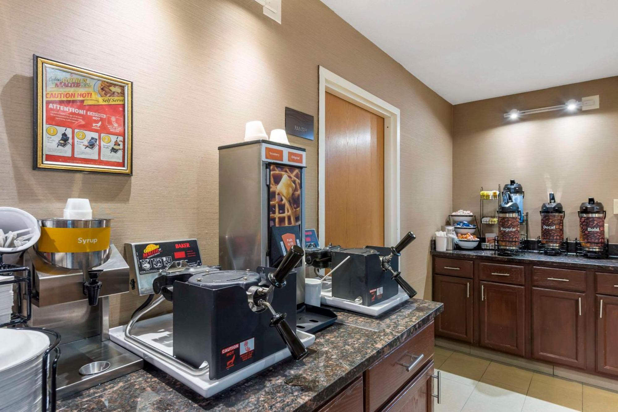 Comfort Inn & Suites Black River Falls I-94 Esterno foto