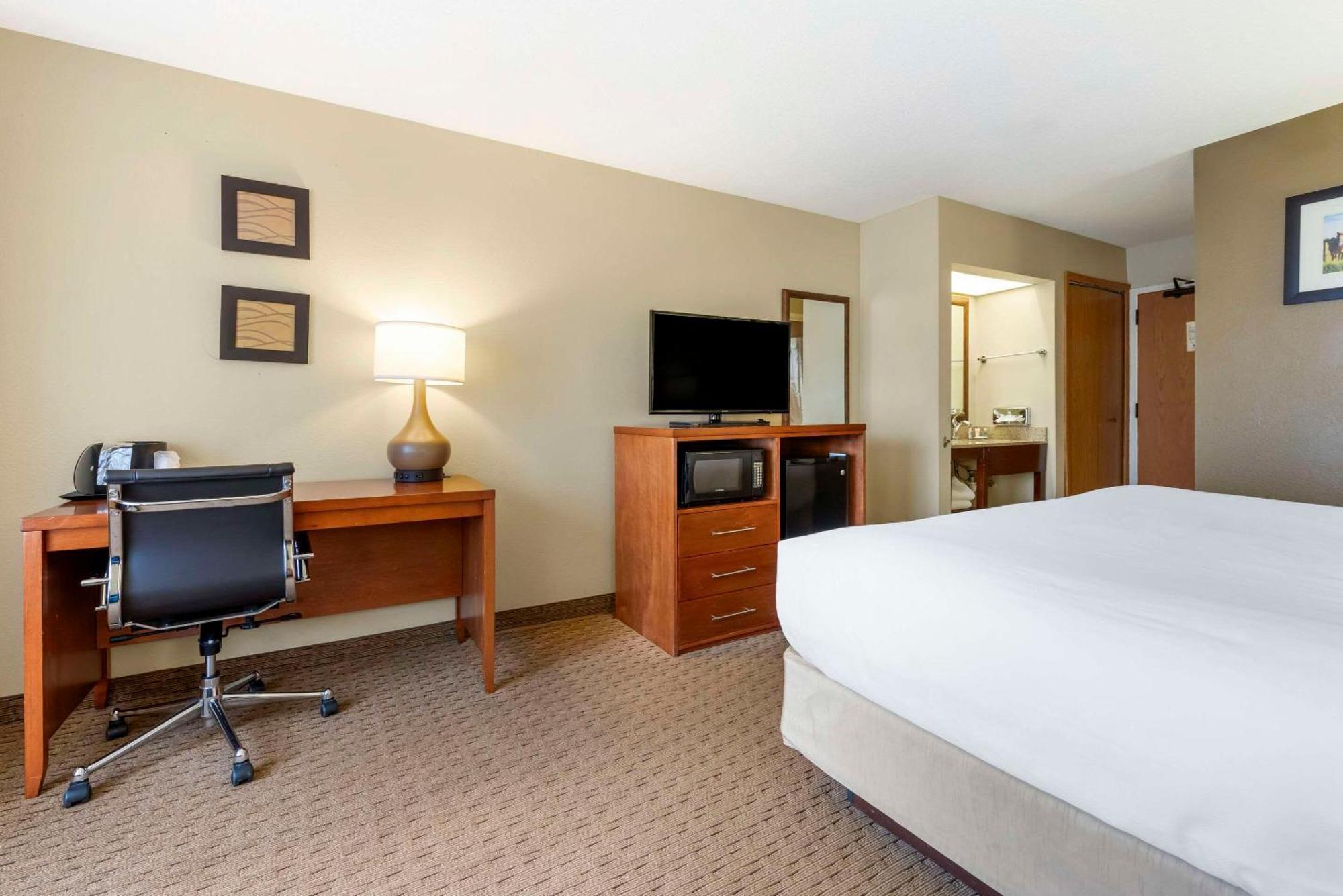 Comfort Inn & Suites Black River Falls I-94 Esterno foto