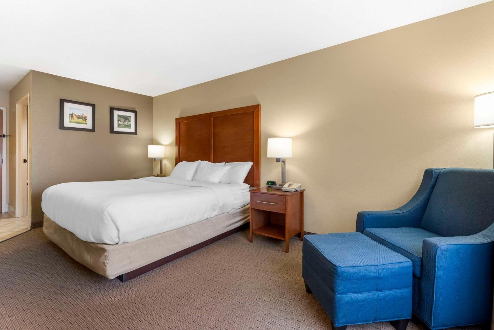 Comfort Inn & Suites Black River Falls I-94 Esterno foto